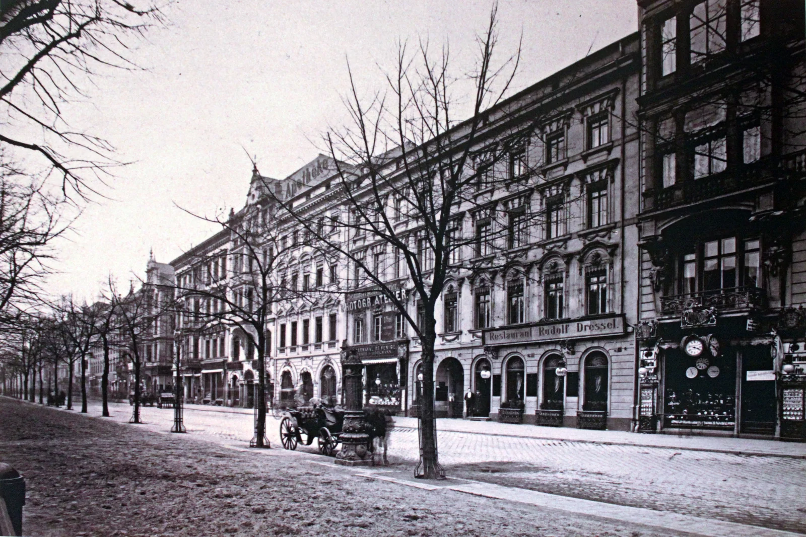 Berlin, Unter den Linden 49-55, Aufnahme 1901 (mit Restaurant Rudolf Dressel)